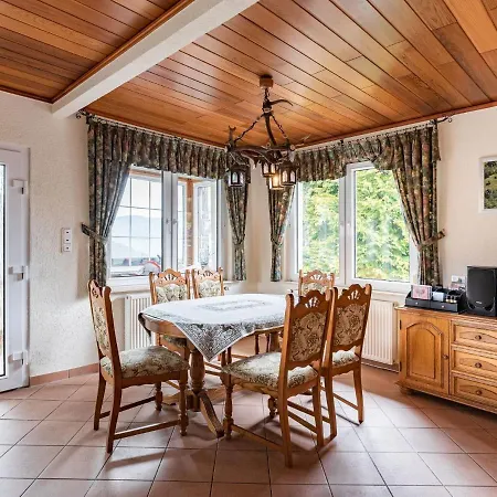 Holiday home Majestic With Jacuzzi
